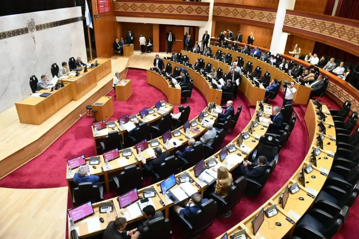 EN LAS BANCAS. La Cámara sancionó con cierta resistencia el Presupuesto 2026 y leyes de emergencias. 