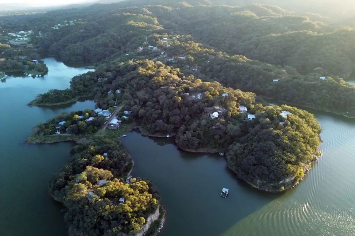 UN PROBLEMA. Según un informe elaborado por el Estado, unas 3.000 hectáreas de tierras fiscales de El Cadillal fueron usurpadas.