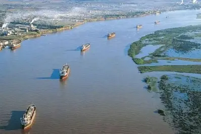Entidades celebran el avance de la licitación de la Vía Navegable Troncal 2025 y destacan su impacto estratégico