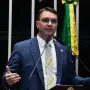 Flávio Bolsonaro dice que su padre lo designó como su sucesor político
