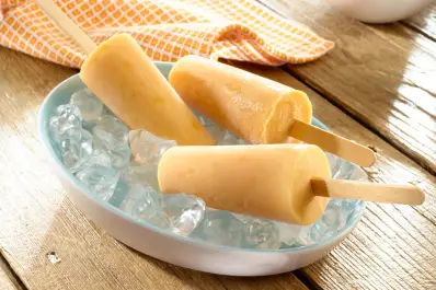 Cómo hacer helados caseros de durazno para una merienda saludable