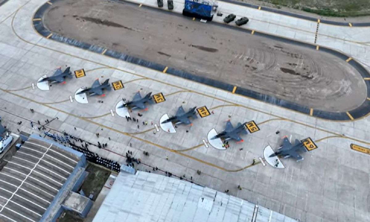 F-16. Los aviones que fueron presentados por Milei.