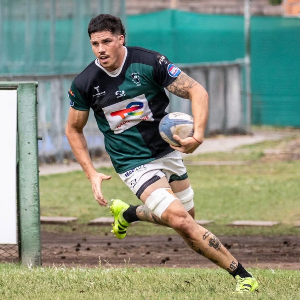 SEGUNDA LÍNEA IZQUIERDO. Juan Cruz Guzmán fue una de las figuras de la final del Regional del NOA.