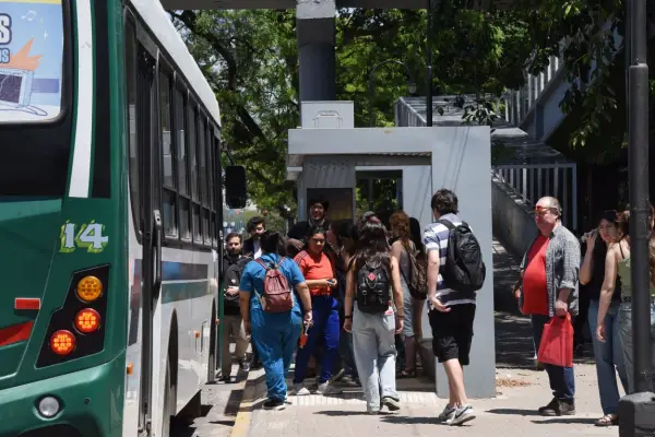 Regulación de las apps de viajes: siete ejes de la reforma del transporte en la Capital