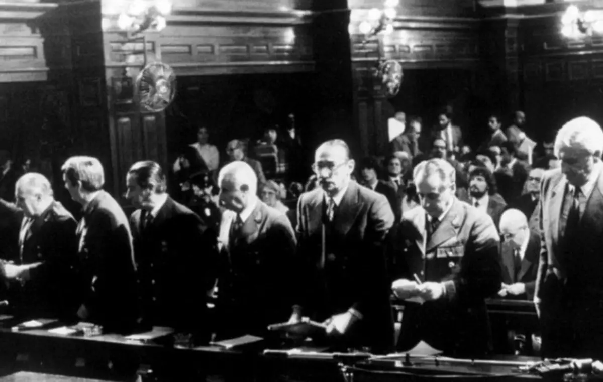 JUICIO A LAS JUNTAS. Cinco ex militares fueron condenados, mientras otros cuatro fueron absueltos.