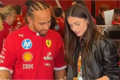 No pudo evitar sonreír: Lewis Hamilton se encontró con Ana de Armas y su gesto enloqueció a los fanáticos