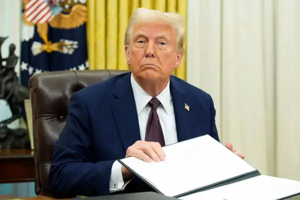 EEUU: Trump reclasificó el cannabis y lo sacó de la lista de sustancias más peligrosas