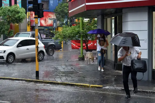 El tiempo en Tucumán: se espera un domingo caluroso, nublado y lluvioso