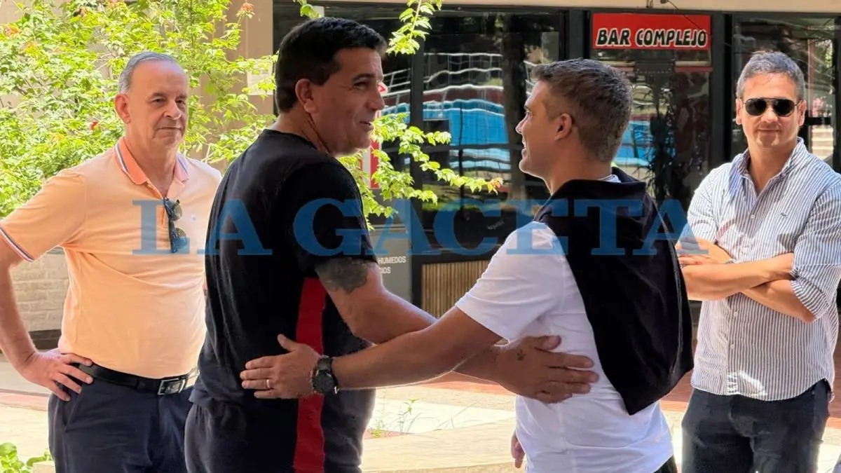 BUENA ONDA. Pérez Castro y Campodónico se saludan; Mirkin y Ponce de León sonríen.