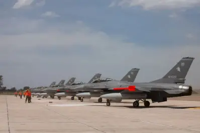 La llegada de los aviones de combate F-16 marcó un punto de inflexión y generó nuevos desafíos