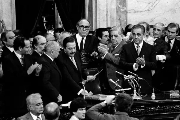 42 años después, ¿qué queda por resolver en la democracia argentina?