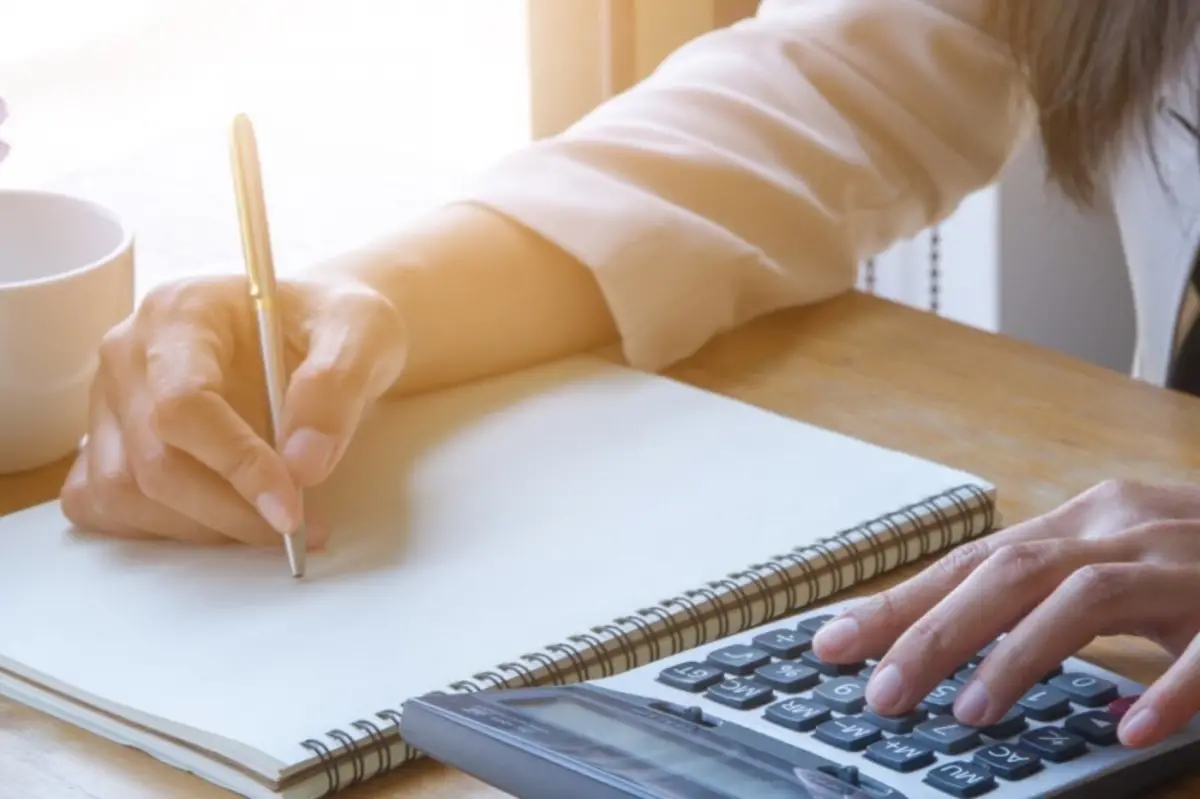 ¿Cuál es la conducta de los jóvenes a la hora de invertir?