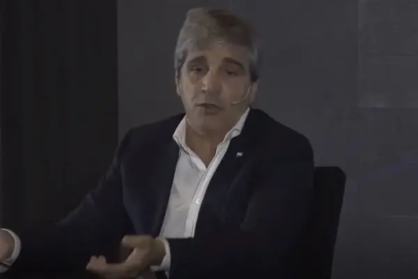 Luis Caputo destacó la baja de la inflación: Se redujo a los menores niveles en ocho años