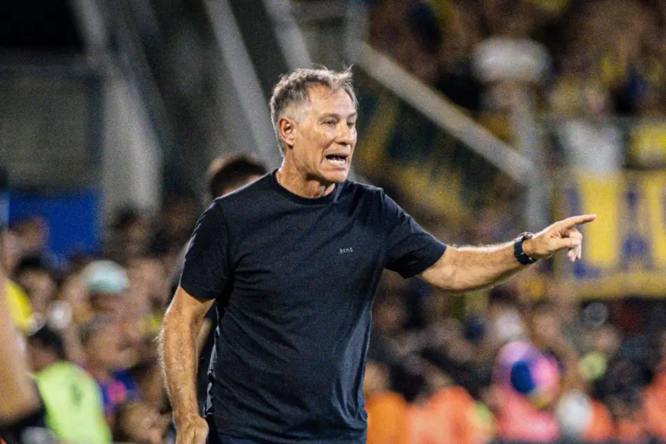 Final inesperado en Arroyito: Ariel Holan se marcha y Rosario Central ya piensa en lo que viene