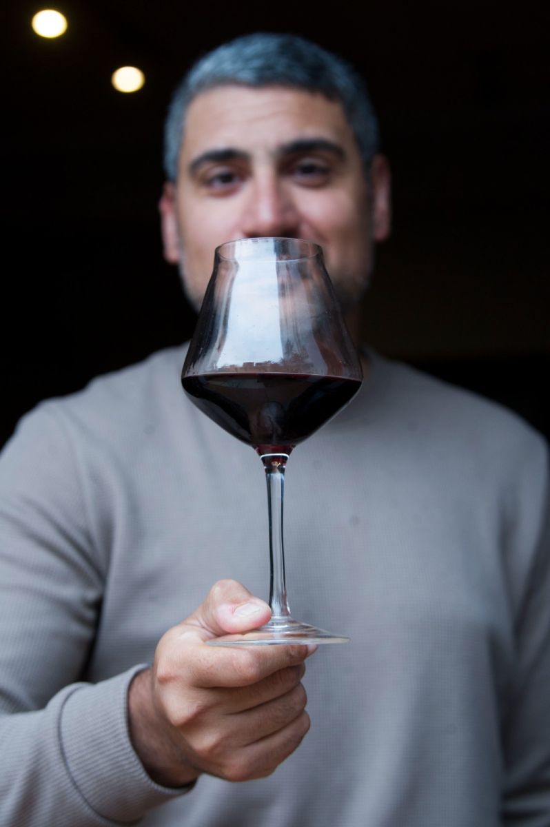 Cómo cambia un vino según nuestro estado de ánimo, qué cepas probar primero y la experiencia del maridaje cultural