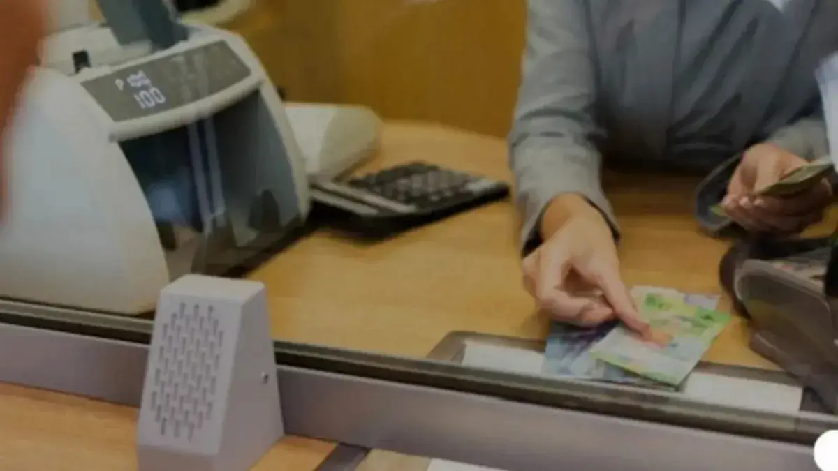 Los bancarios acordaron un nuevo aumento y el sueldo mínimo supera los $2 millones