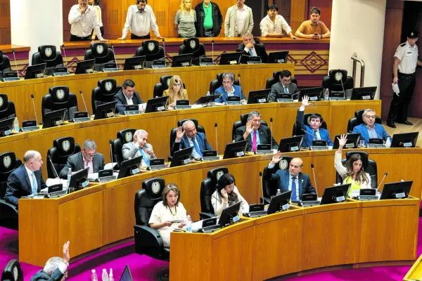 Reforma electoral: la paridad de género llegaría a las listas, pero no al recinto legislativo