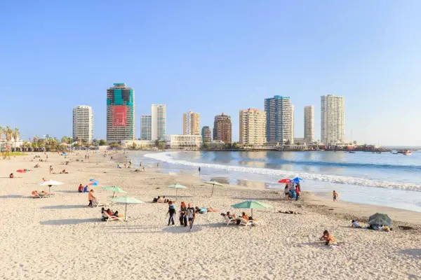 Cuánto sale ir a Iquique en verano: guía completa con opciones y costos