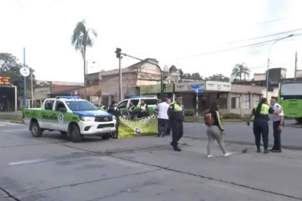 Una pasajera de una moto de app de transporte falleció en un choque