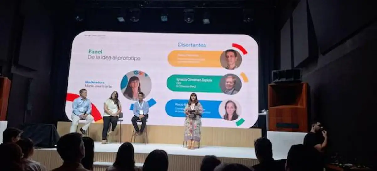 PANEL DE LA IDEA AL PROTOTIPO. Pablo Hamada (centro), junto a  Ignacio Giménez Zapiola y Rocío Barquin, moderados por María José Iriarte. credito