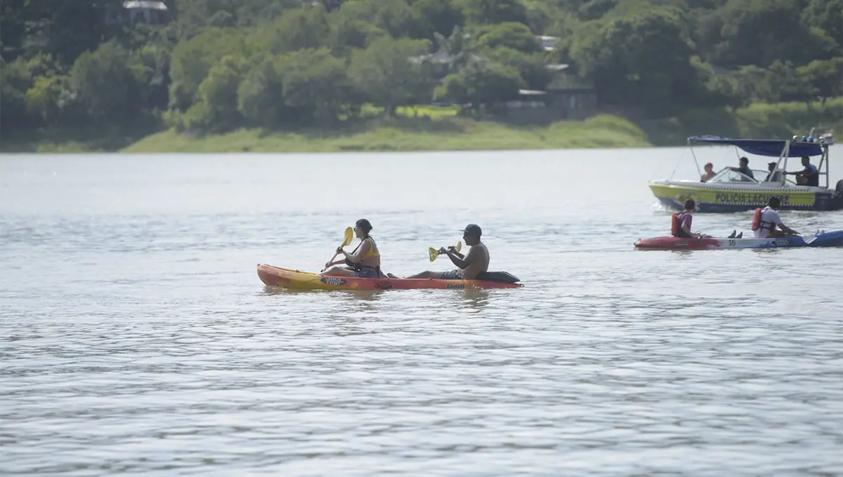 AL AIRE LIBRE. El Cadillal es uno de los puntos más visitados por los tucumanos y turistas durante los fines de semana.