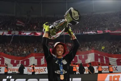 La templanza, el corazón y las agallas de Estudiantes marcaron la diferencia ante Racing en la final del Clausura 2025