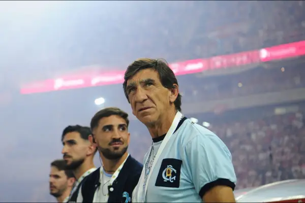 “Merecíamos ganar, pero el fútbol es así”: Gustavo Costas, tras la derrota de Racing ante Estudiantes en la final del Clausura