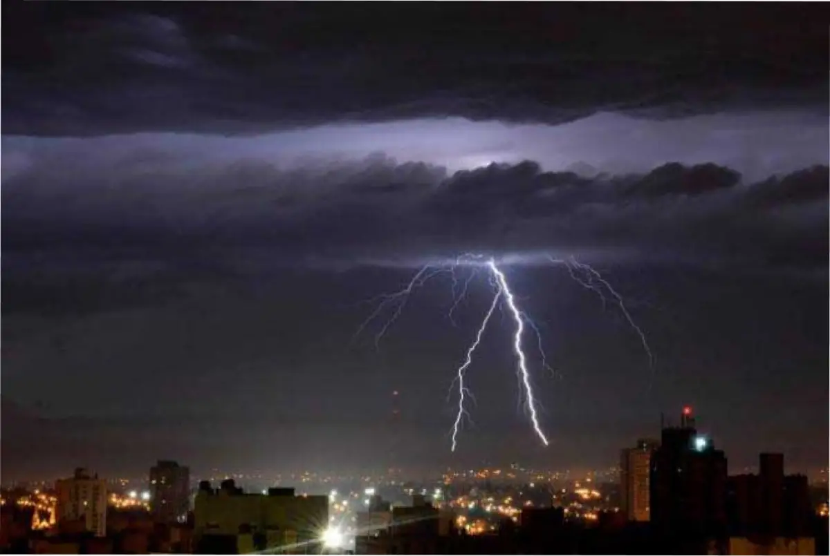 Misiones y otras tres provincias se encuentran bajo alerta naranja. 