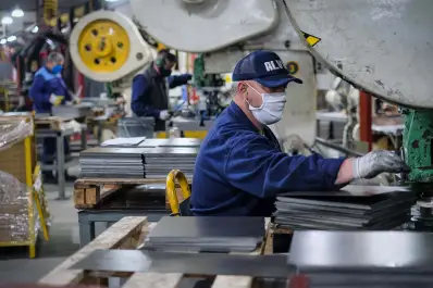 En los dos primeros años del Gobierno de Milei se perdieron 126.000 empleos en la industria