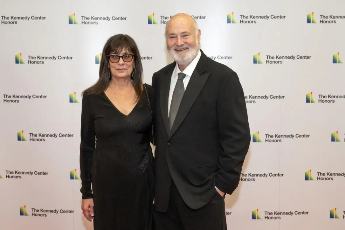 PAREJA CÉLEBRE. El actor y director Rob Reiner y su esposa Michele.