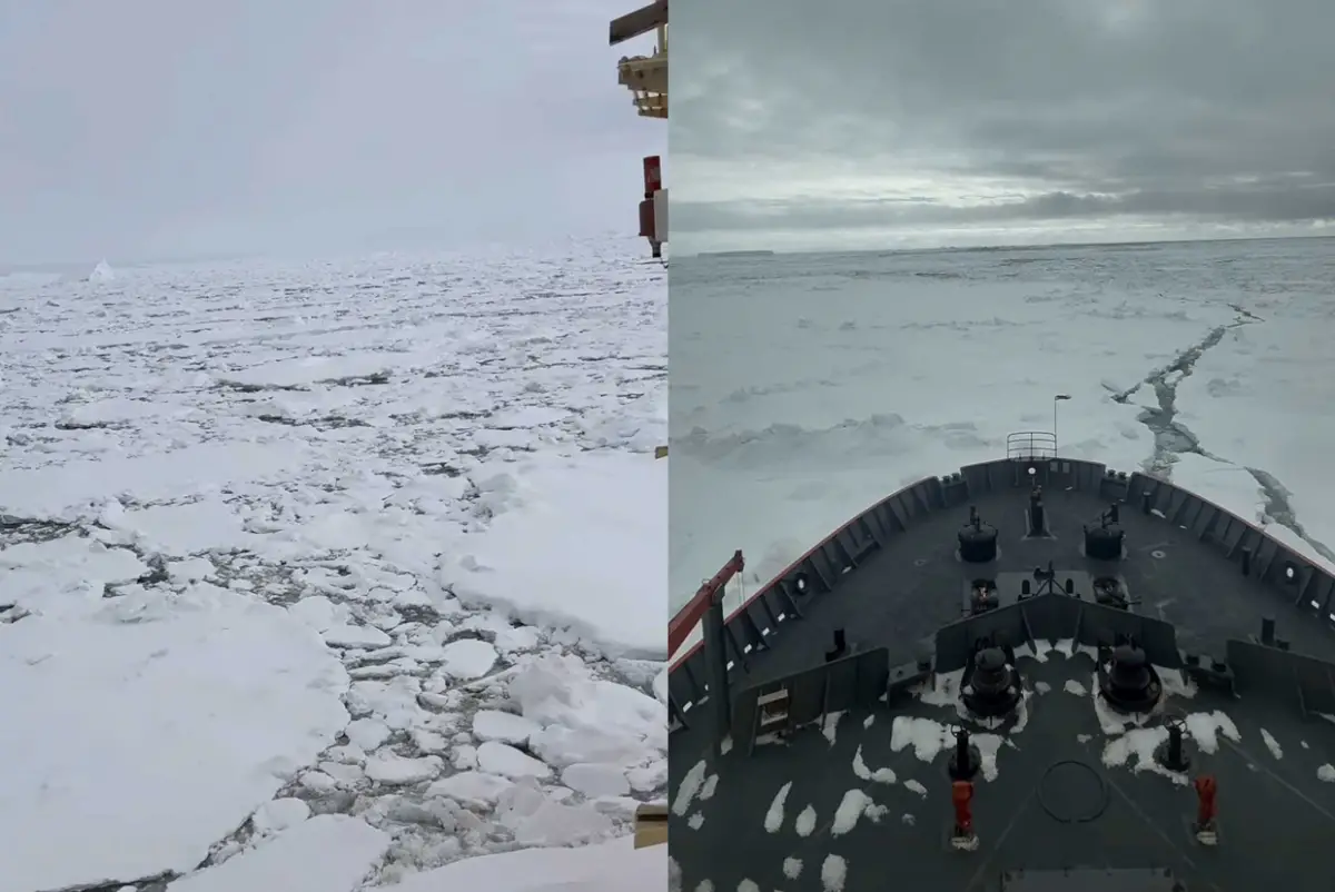 El rompehielos avanza sobre el mar congelado en su camino hacia la Antártida.