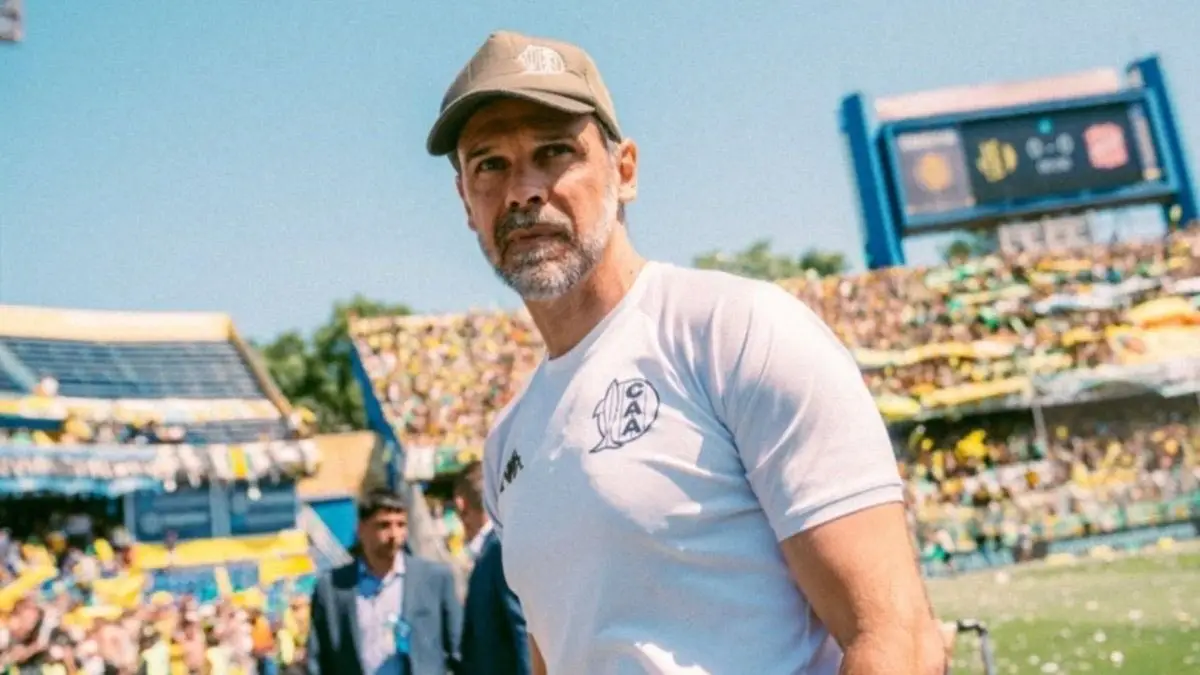 ANTECEDENTE. Yllana logró el ascenso con Aldosivi y viene de dirigir a Colón la temporada pasada.