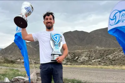 El tucumano Álvaro Blas Lucero se consagró bicampeón del Campeonato Argentino de Parapente