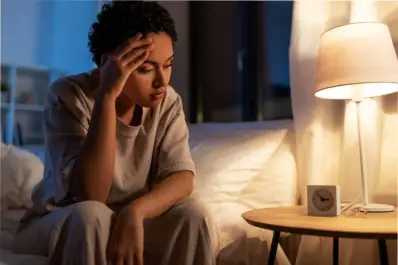 Descubrieron cuáles son los seis síntomas que pueden predecir la demencia en la mediana edad