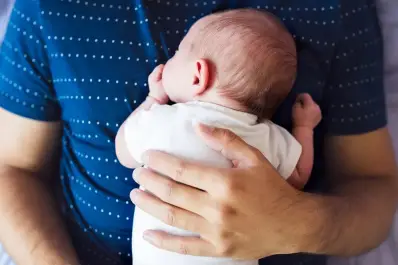 Licencia por paternidad: el punto ciego de la reforma laboral