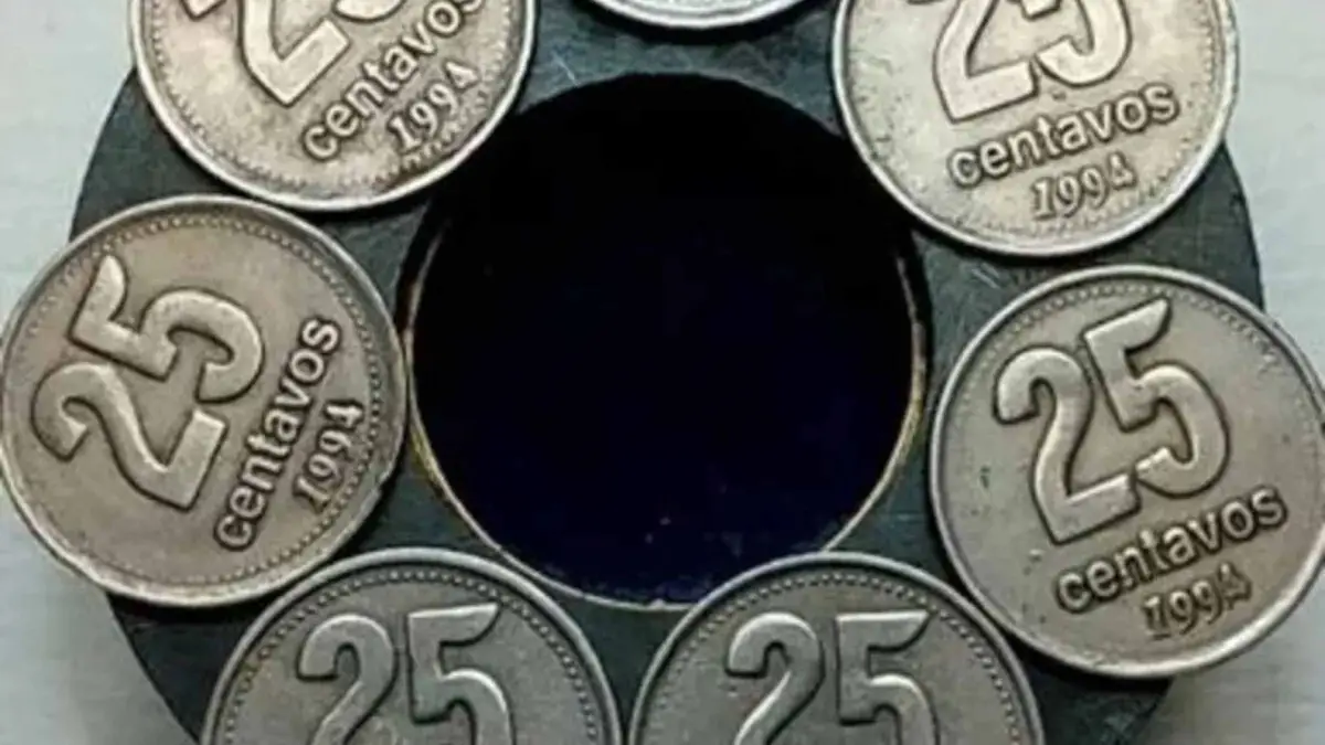 Buscá en los cajones: pagan una fortuna por una moneda de 25 centavos de 1994