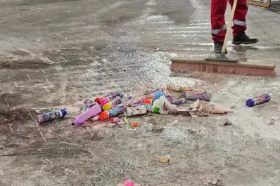 Preocupación en la capital por los festejos de recibidas que ensucian la plaza Independencia