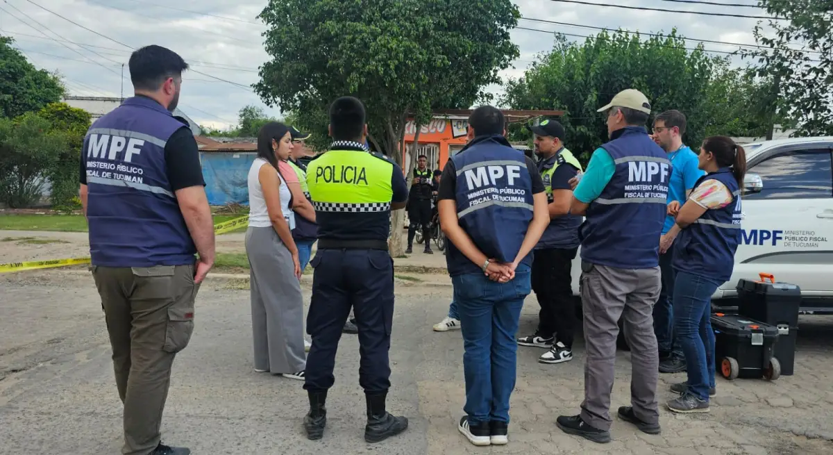 Se entregó el presunto autor de los crímenes de su ex mujer y de la pareja de esta