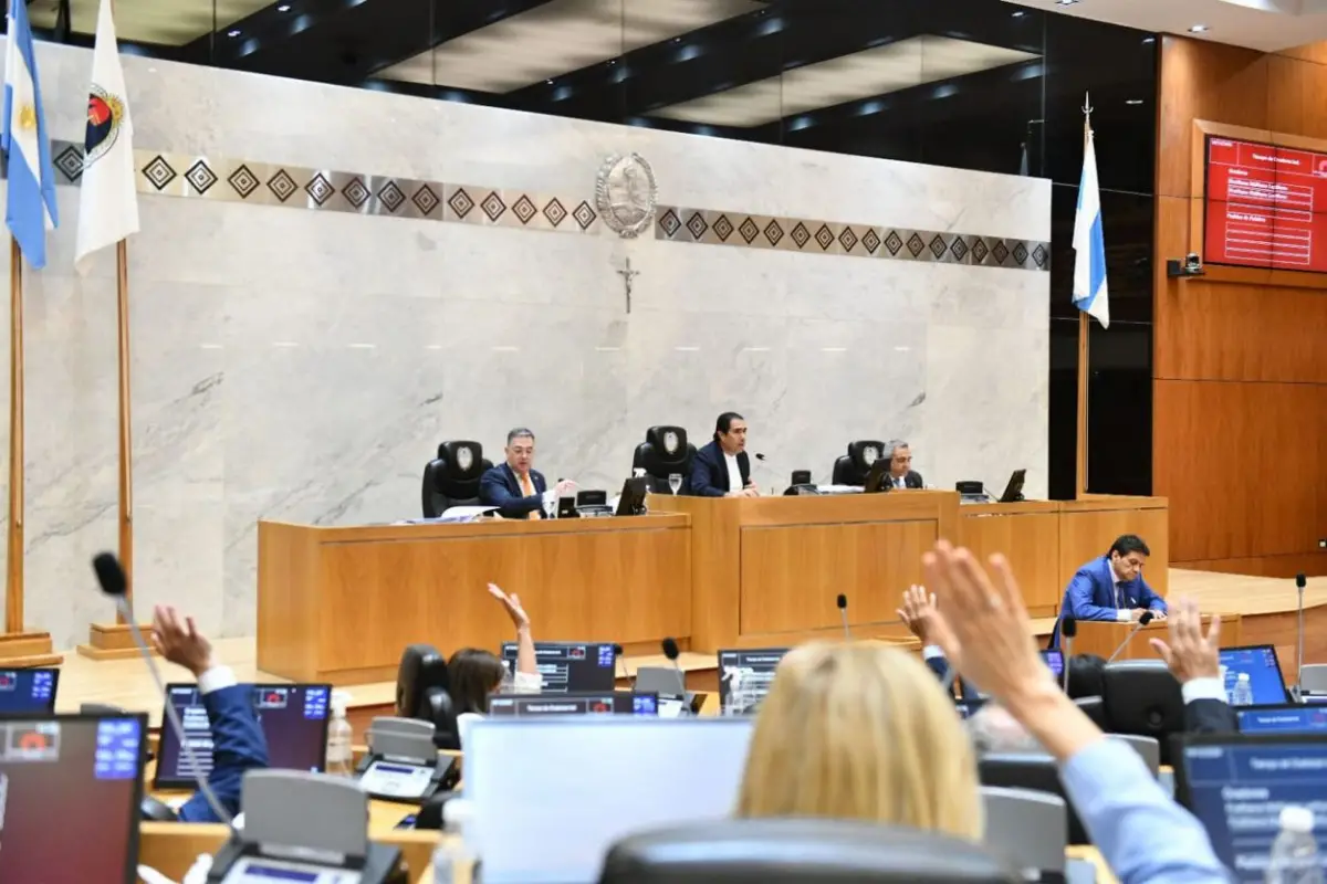 CAMBIO. Mansilla presidió el último debate dado que Acevedo quedó a cargo del PE de manera sorpresiva. 