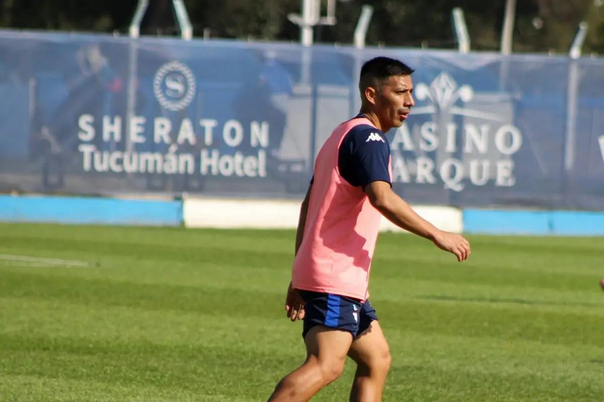 EN DISPUTA. Atlético Tucumán y Guillermo Bebe Acosta, en medio de una dura negociación contractual.