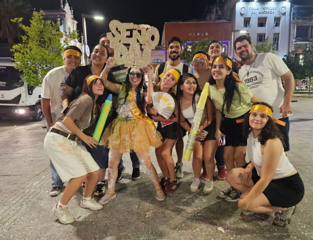 Fiesta en las calles tucumanas: caravanas, recibidas y ¡propuesta de casamiento!