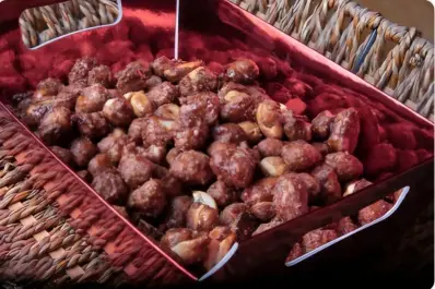 De las calles tucumanas a la mesa dulce de Navidad: la garrapiñada que no falta en las Fiestas