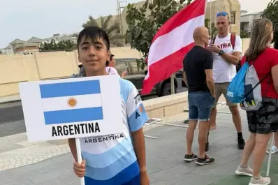 De nadar en una pelopincho a competir en Dubái: la historia del tucumano de 12 años