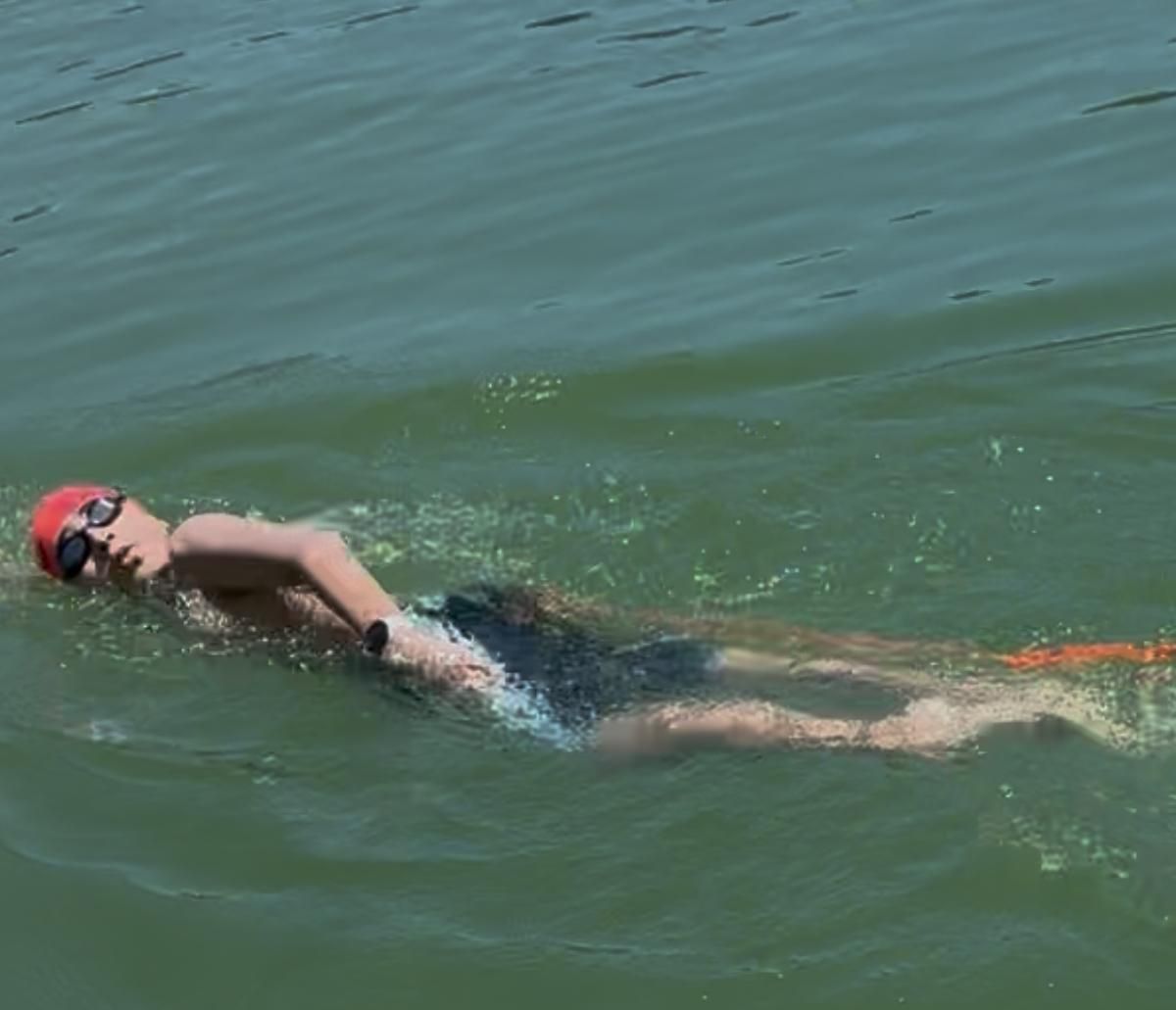 De nadar en una pelopincho a competir en Dubai: la historia del tucumano de 12 años