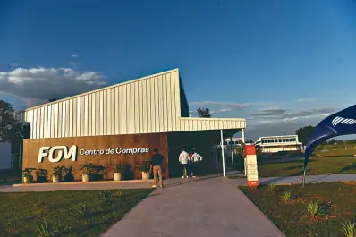 En Famaillá inauguran un polo comercial con servicios integrados