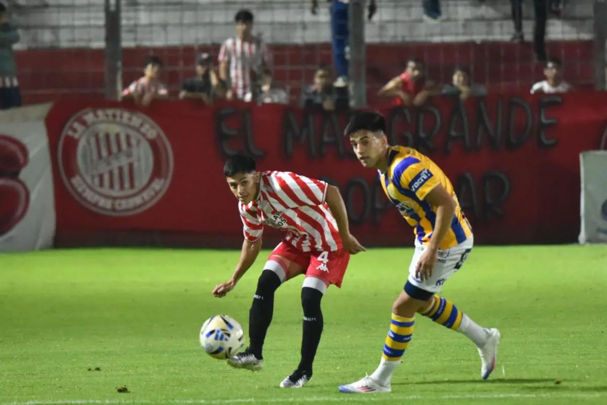 GOLEADA. Monroy estuvo presente en el mejor partido que tuvo el Santo en 2025, la goleada en La Ciudadela sobre Atlanta.
