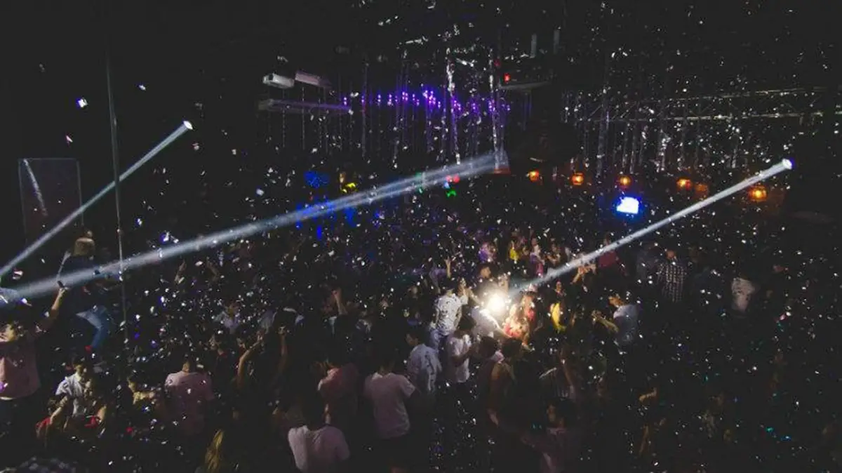 DIFERENTES OPCIONES. Salir después del brindis ya es un ritual para los jóvenes tucumanos: entre decisiones de último minuto y planes armados con anticipación, estas fiestas son la excusa perfecta para cerrar el año bailando. / FACEBOOK RECORCHOLIS