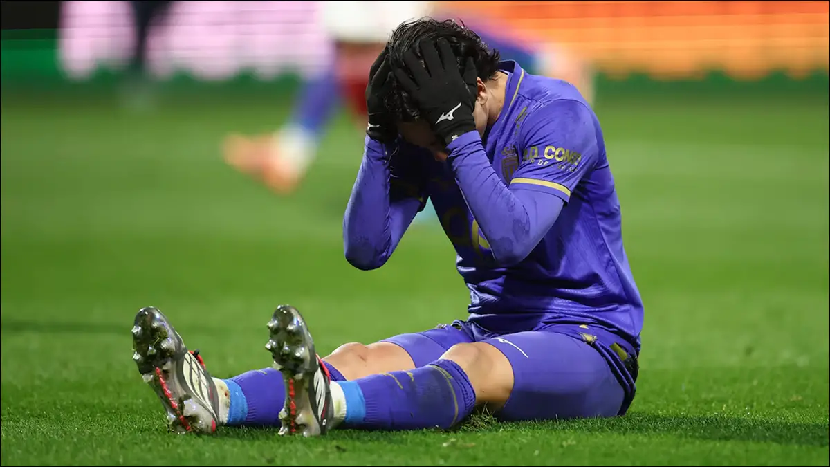 FUERA DE CARRERA. Takumi Minamino sufrió la rotura del ligamento cruzado y su presencia en el Mundial 2026 quedó prácticamente descartada.