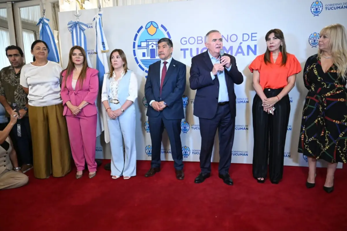 Osvaldo Jaldo encabezó el brindis de fin de año en la Casa de Gobierno.