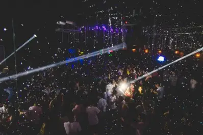 Qué sale después del brindis: las fiestas (y precios de entradas) en Navidad y Año Nuevo